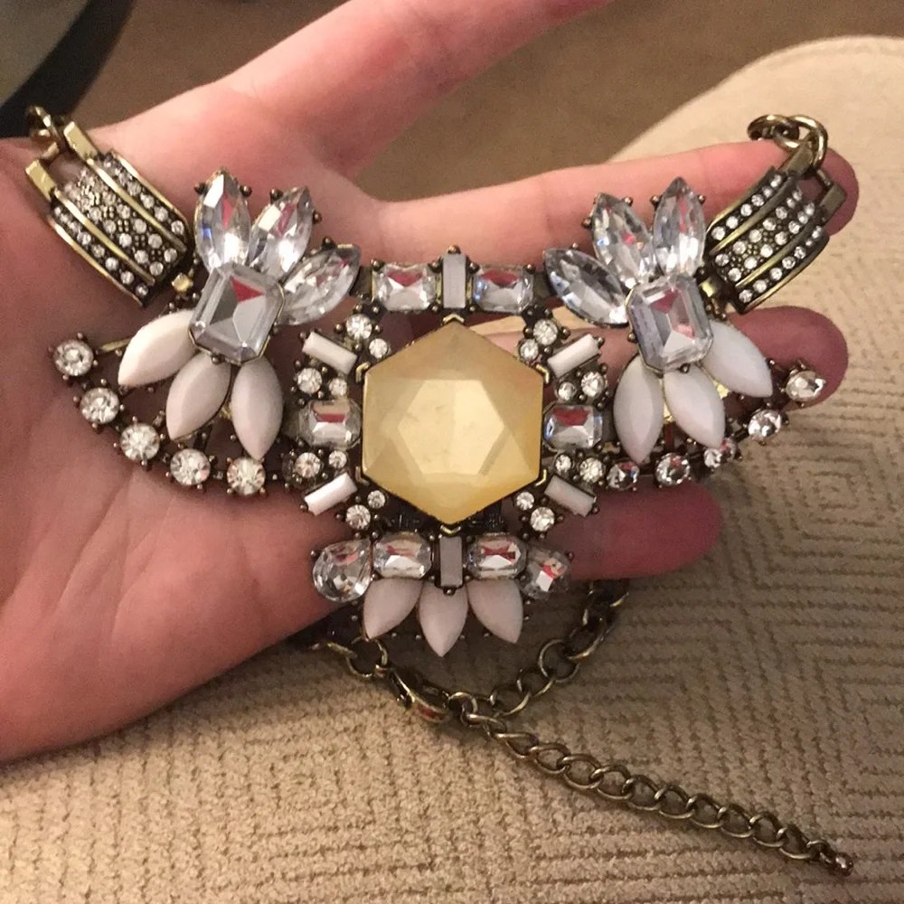 Vintage Style Bling Statement Necklace - Picture 8 of 12